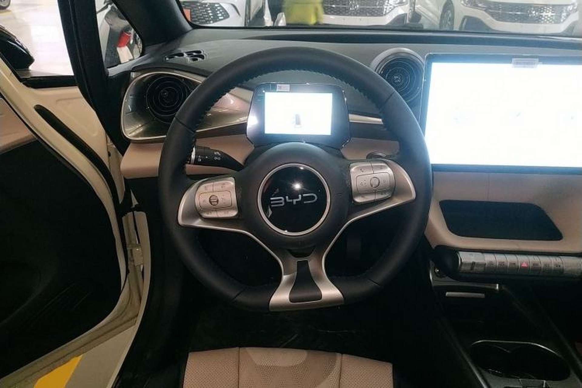 Used BYD Dolphin 2025 420km Free Edition Steering Wheel