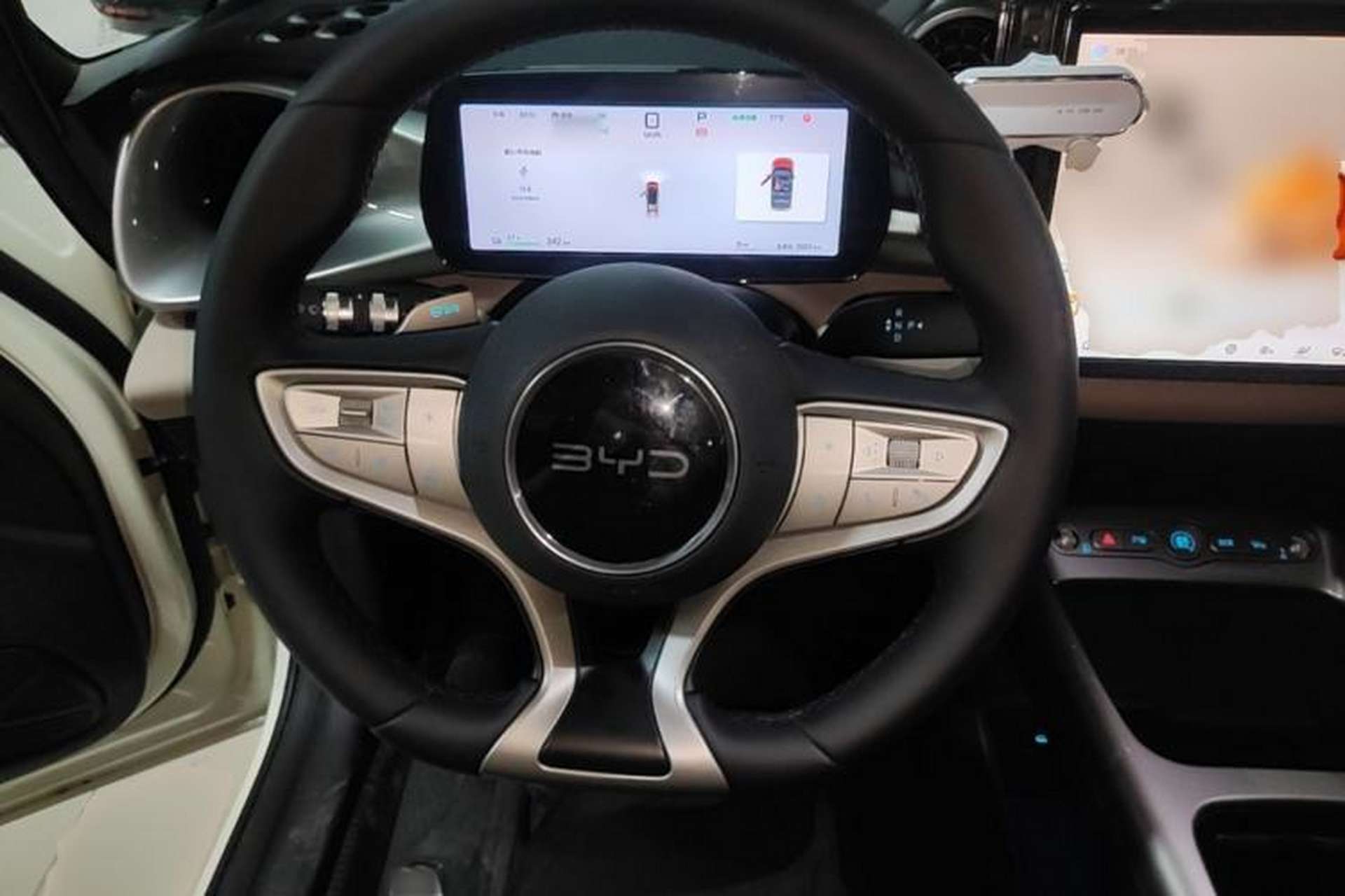 Used BYD Dolphin 2025 Smart Drive Version 420 km Freedom Edition Steering Wheel