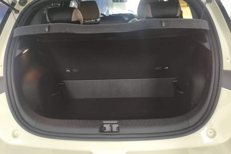 Used BYD Dolphin 2025 Smart Drive Version 420 km Freedom Edition Trunk