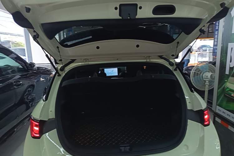 Used BYD Dolphin 2025 Smart Drive Version 420 km Freedom Edition Trunk