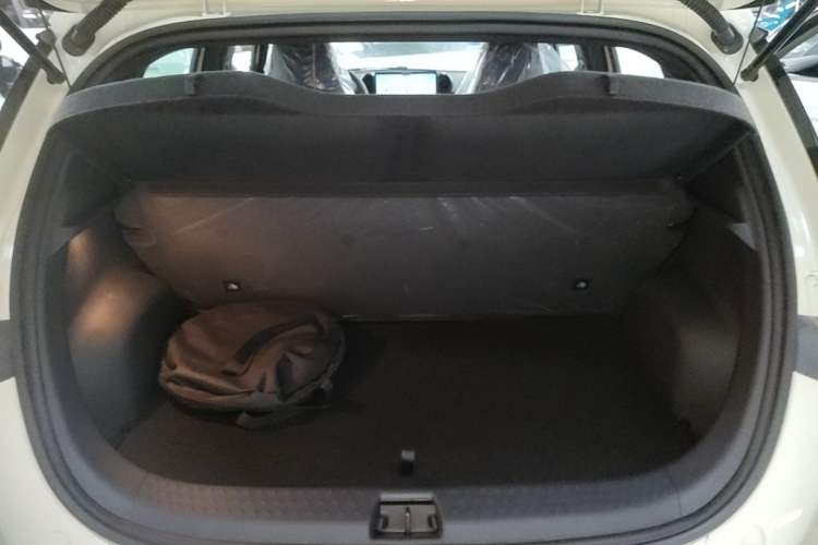 Used BYD Dolphin 2025 420km Free Edition Trunk