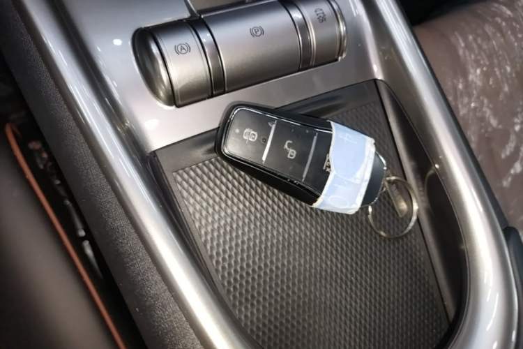 Used BYD Dolphin 2025 420km Free Edition Vehicle Key