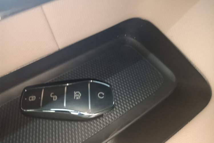 Used BYD Dolphin 2025 420km Free Edition Vehicle Key