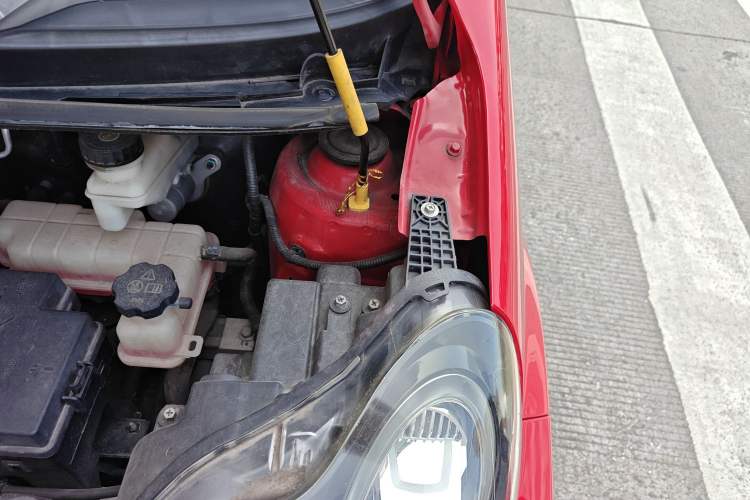 Used BYD e1 2019 YAO Edition Engine Bay Left