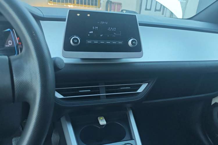 Used BYD e1 2019 Edition Yue Audio And AC Panel