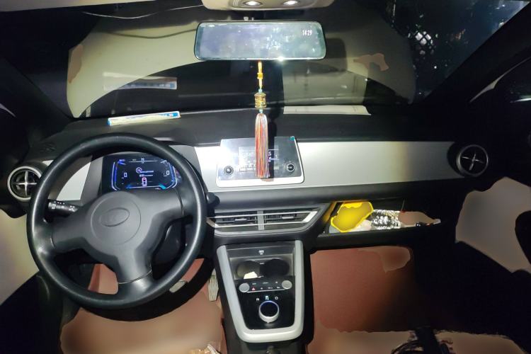 Used BYD e1 2019 Edition Yue Center Console
