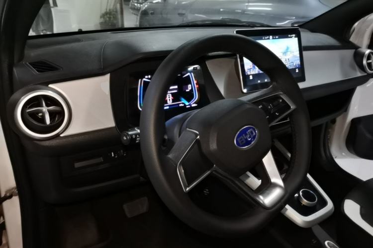 Used BYD e1 2019 YAO Edition Center Console
