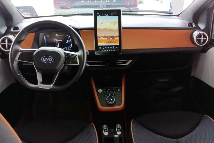 Used BYD e1 2019 YAO Edition Center Console