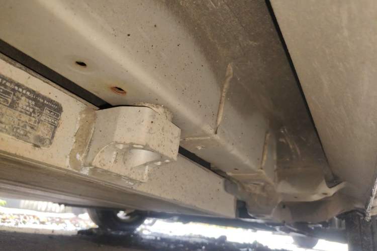 Used BYD e1 2019 Smart Edition Chassis Front Right