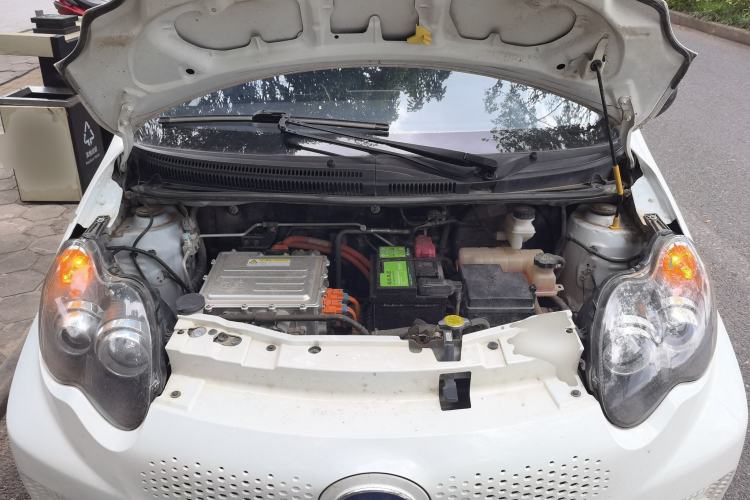Used BYD e1 2019 Edition Yue Engine Bay