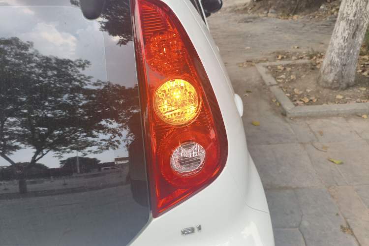 Used BYD e1 2019 Edition Yue Exterior 2