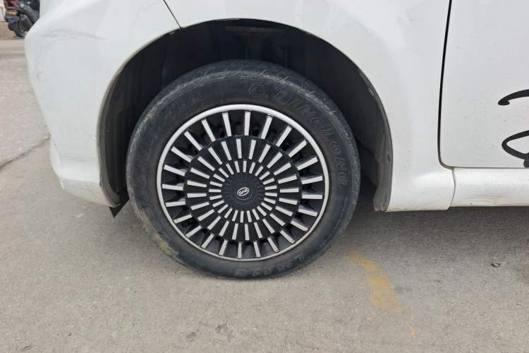 Used BYD e1 2019 Edition Yue Exterior 4