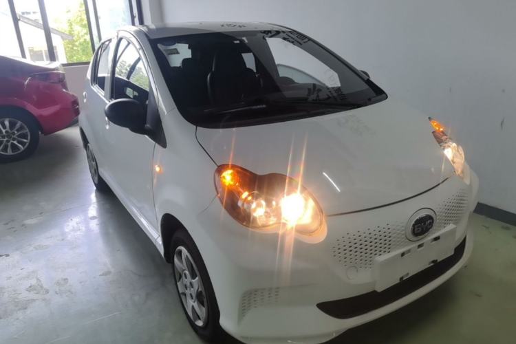Used BYD e1 2019 Edition Yue Front Right 45 Deg