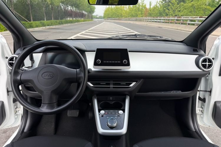 Used BYD e1 2019 Edition Yue Interior 2