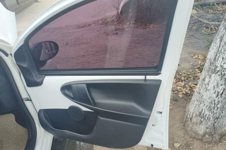 Used BYD e1 2019 Edition Yue Interior 5