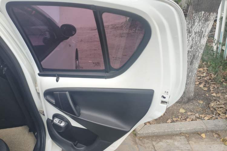Used BYD e1 2019 Edition Yue Interior 6