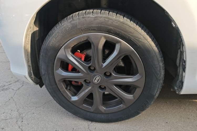 Used BYD e1 2019 Lingzhi First Edition Smart Version Left Front Wheel Hub