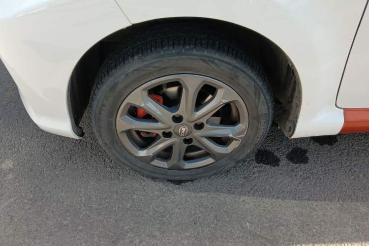 Used BYD e1 2019 Lingzhi First Edition Smart Version Left Front Wheel Hub