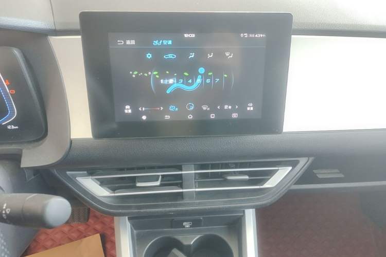 Used BYD e1 2020 Smart Comfort Version Audio And AC Panel