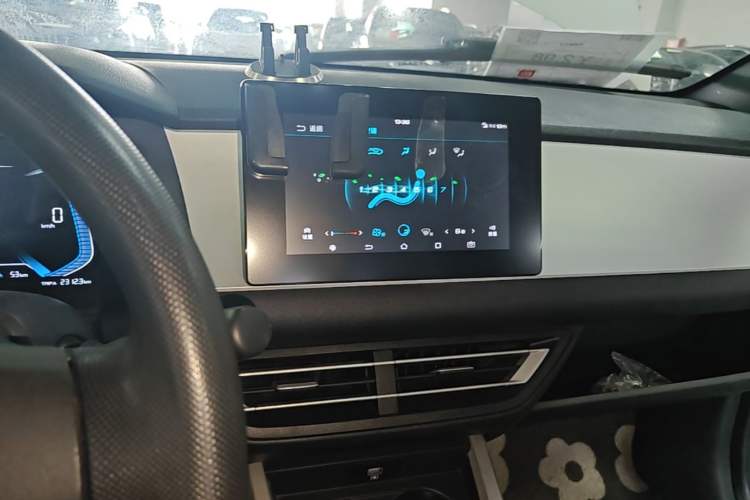 Used BYD e1 2020 Smart Comfort Version Audio And AC Panel