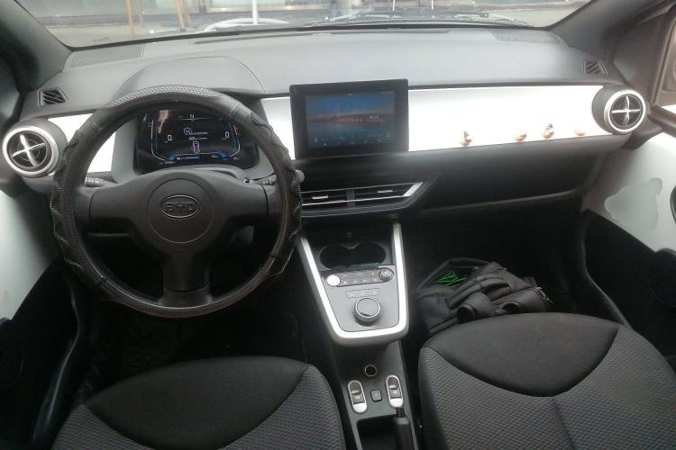 Used BYD e1 2020 Smart Comfort Version Center Console