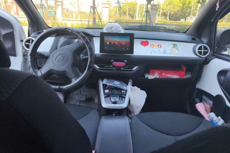 Used BYD e1 2020 Smart Comfort Version Center Console