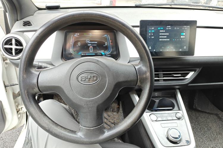 Used BYD e1 2020 Smart Comfort Version Center Console
