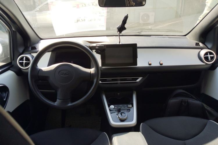 Used BYD e1 2020 Smart Comfort Version Center Console
