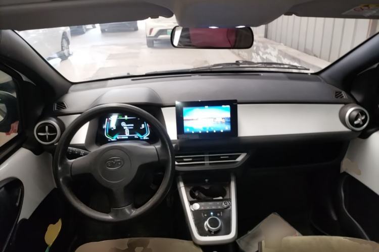 Used BYD e1 2020 Smart Comfort Version Center Console