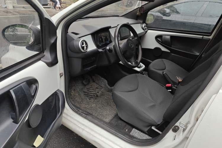 Used BYD e1 2020 Smart Comfort Version Driver Seat