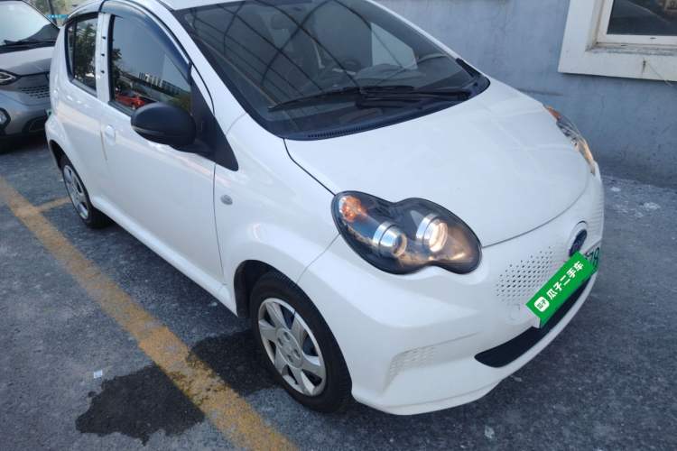 Used BYD e1 2020 Smart Comfort Version Front Right 45 Deg