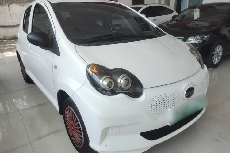 Used BYD e1 2020 Smart Comfort Version Front Right 45 Deg
