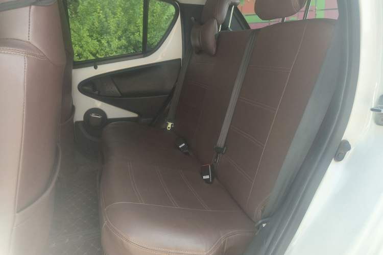 Used BYD e1 2020 Smart Comfort Version Interior 4