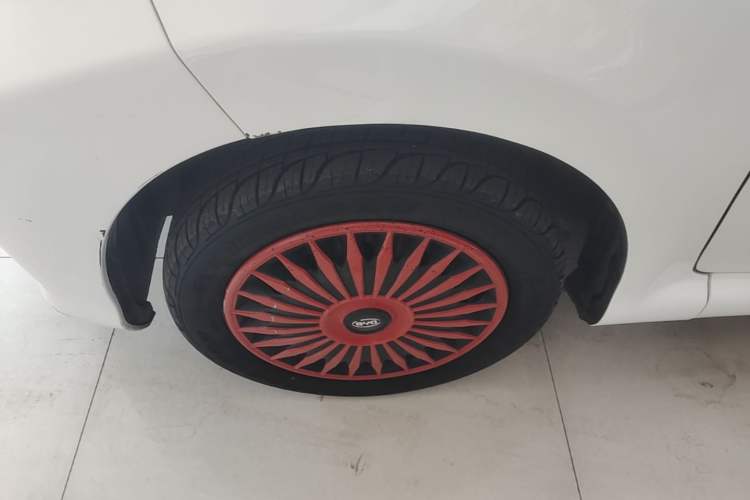 Used BYD e1 2020 Smart Comfort Version Left Front Wheel Hub