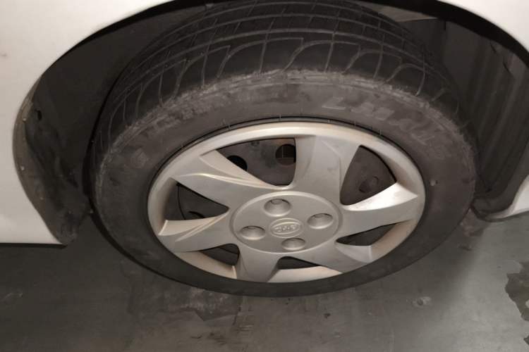 Used BYD e1 2020 Smart Comfort Version Right Front Wheel Hub