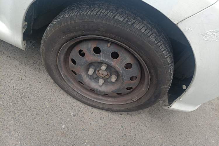 Used BYD e1 2020 Smart Comfort Version Right Front Wheel Hub