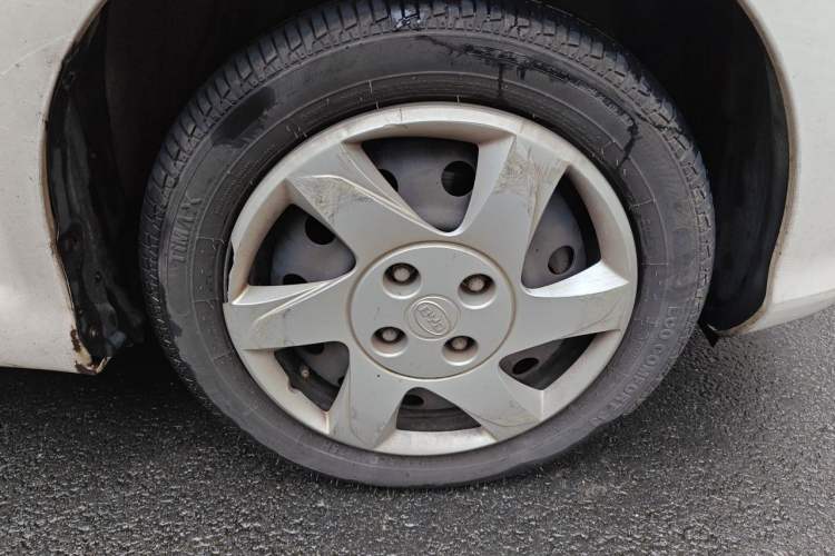 Used BYD e1 2020 Smart Comfort Version Right Front Wheel Hub