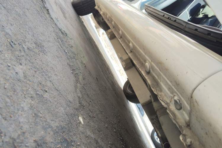 Used BYD e1 2020 Smart Comfort Version Right Side Sill