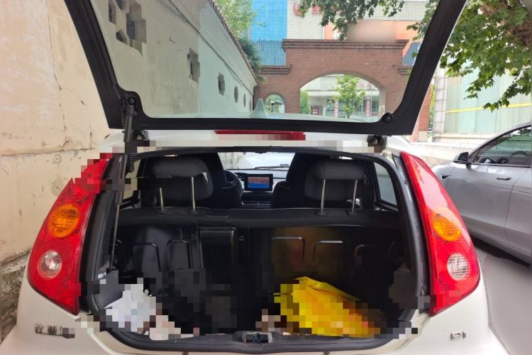 Used BYD e1 2020 Smart Comfort Version Trunk