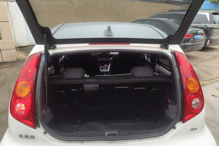 Used BYD e1 2020 Smart Comfort Version Trunk