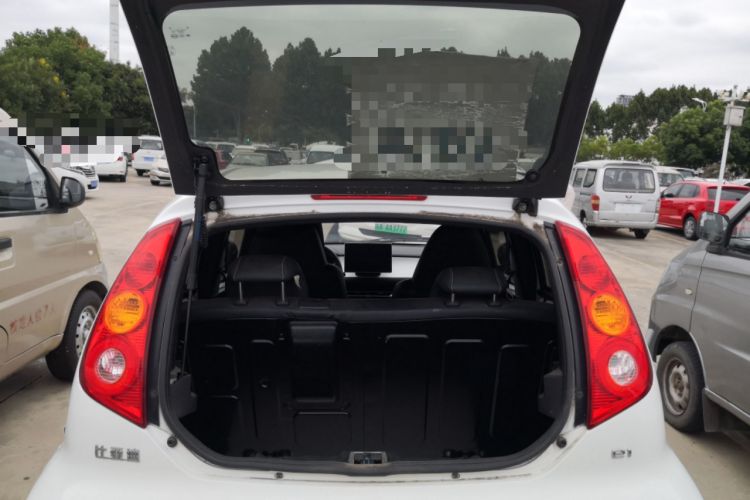Used BYD e1 2020 Smart Comfort Version Trunk