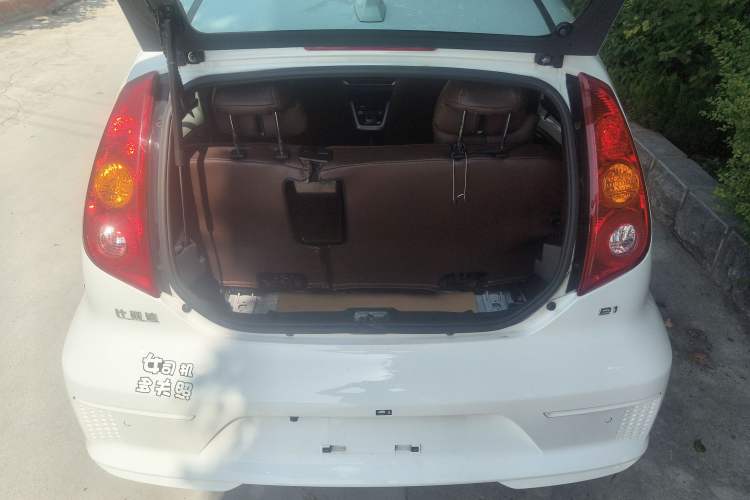 Used BYD e1 2020 Smart Comfort Version Trunk