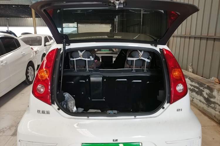 Used BYD e1 2020 Smart Comfort Version Trunk