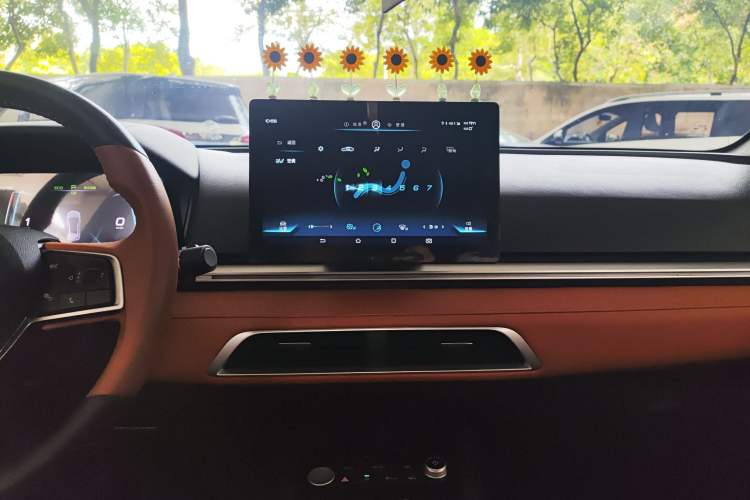 Used BYD e2 2021 Luxury Model Audio And AC Panel
