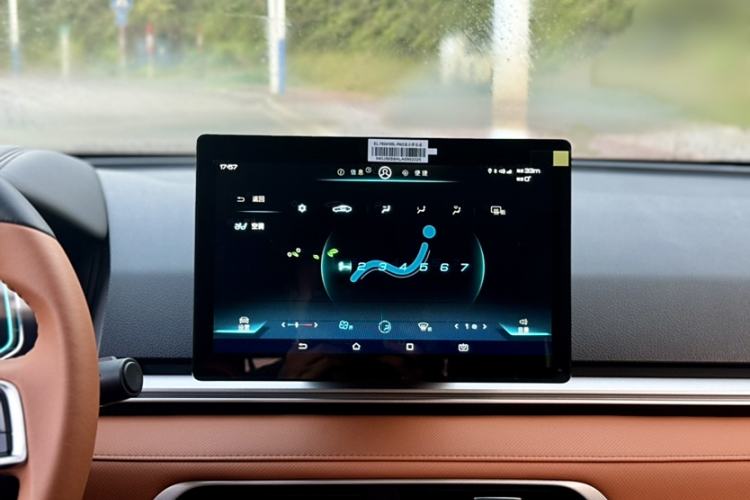 Used BYD e2 2020 Upgraded Version Long-Range Edition Luxury Model Audio And AC Panel