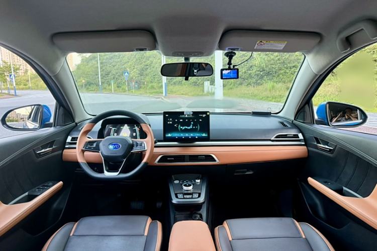 Used BYD e2 2020 Upgraded Version Long-Range Edition Luxury Model Interior 6