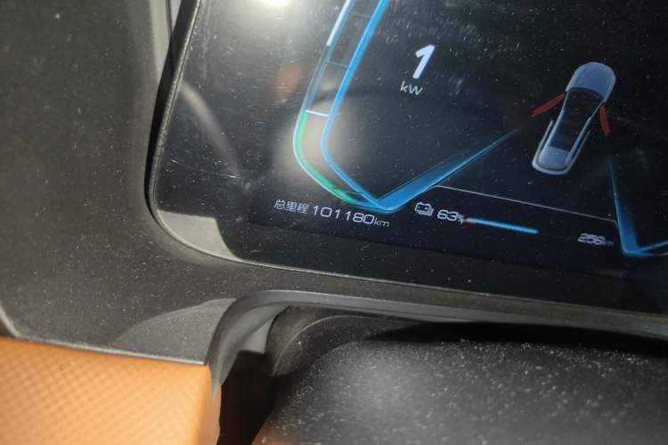 Used BYD e2 2020 Upgraded Version Long-Range Edition Luxury Model Odometer Close Up