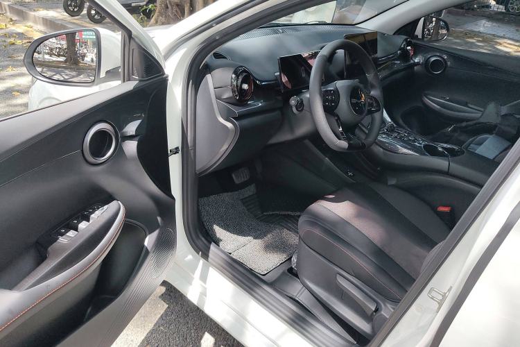 Used BYD e2 2023 Comfort Model Interior 3