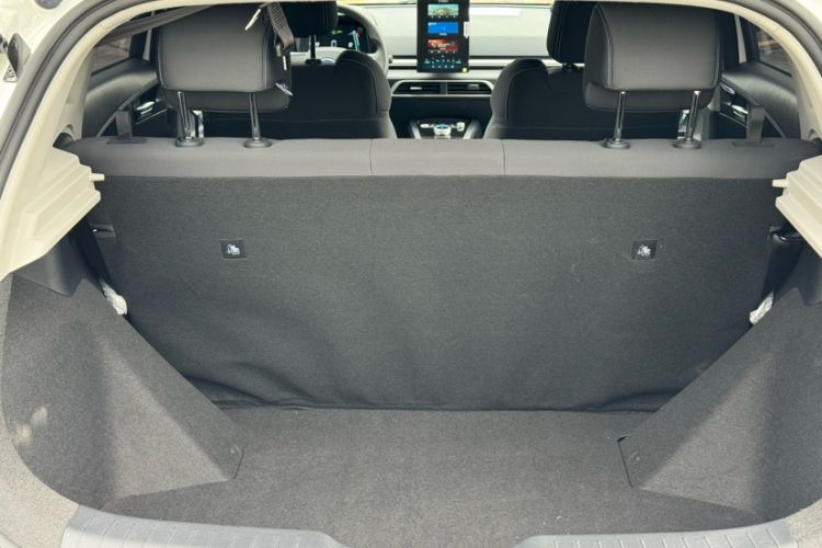 Used BYD e2 2021 Standard Model Interior 4