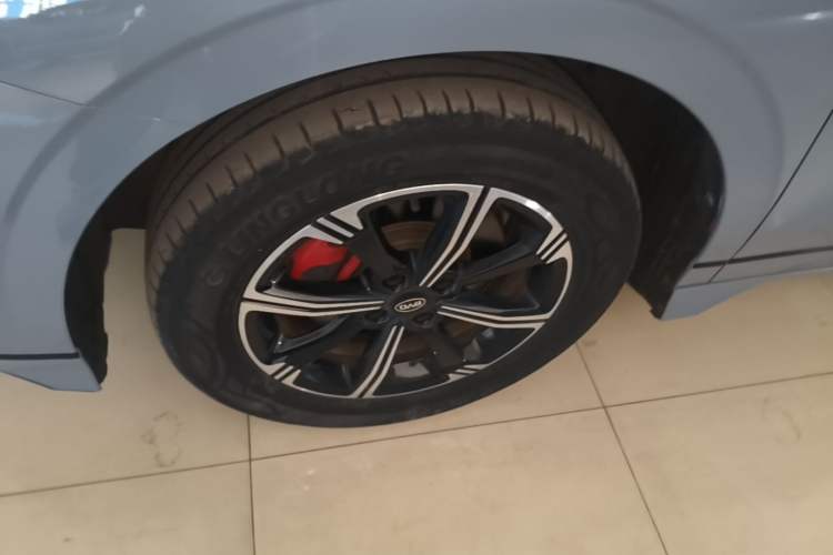 Used BYD e2 2019 Standard Range Model – Smart & Comfortable Version Left Front Wheel Hub